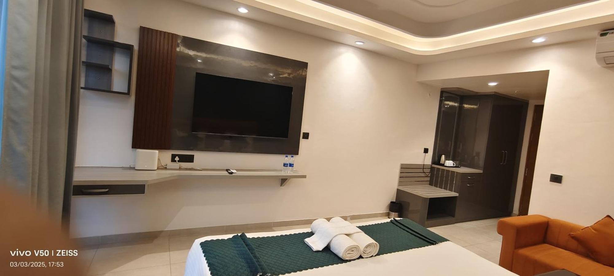 Hotel Maple Tree - Near Ekana Cricket Stadium - 러크나우 외부 사진