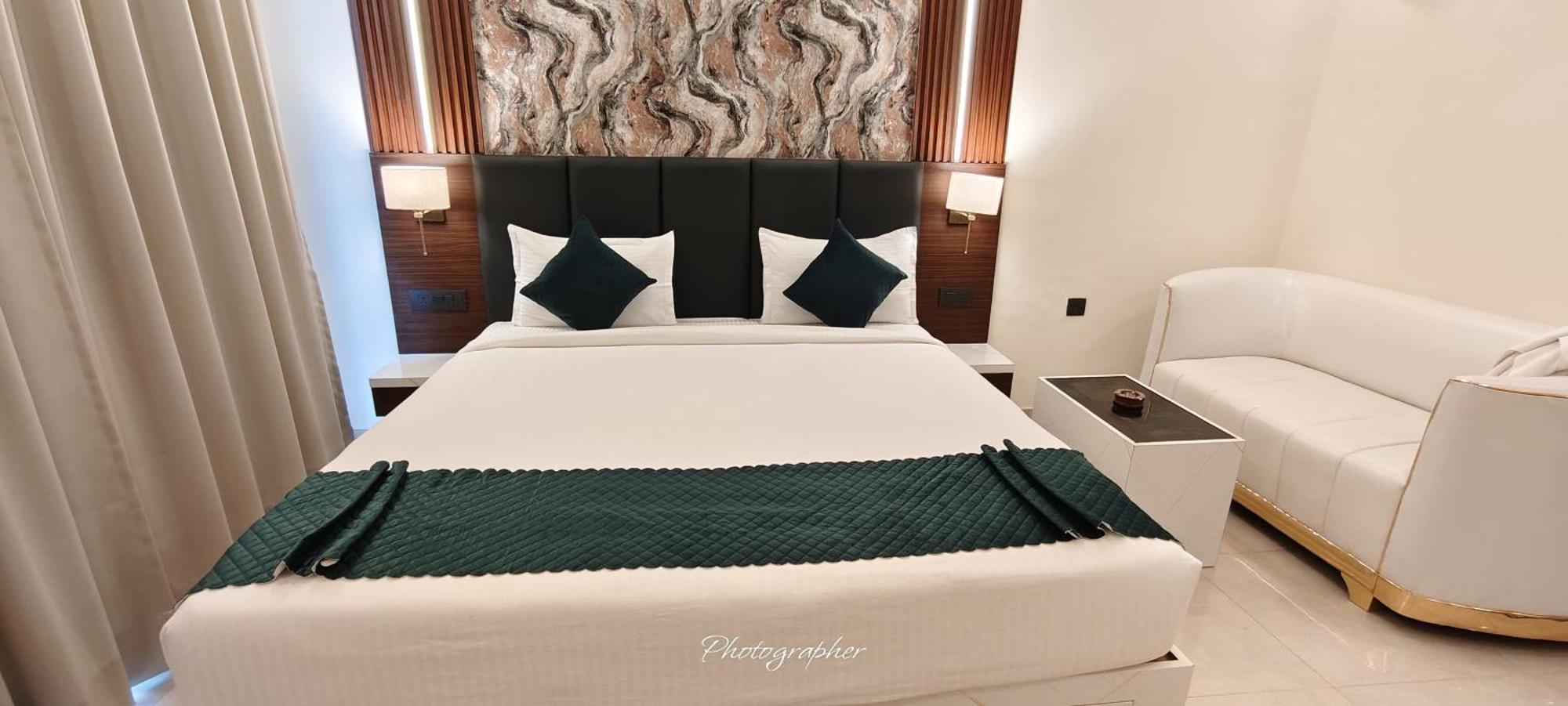Hotel Maple Tree - Near Ekana Cricket Stadium - 러크나우 외부 사진