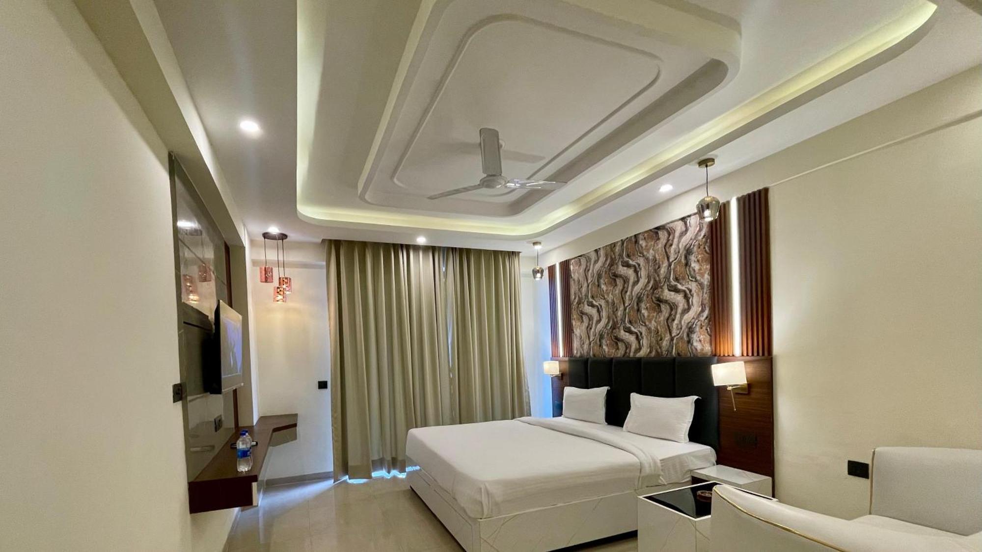 Hotel Maple Tree - Near Ekana Cricket Stadium - 러크나우 외부 사진